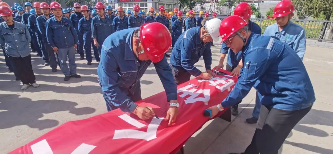 乐竞体育-乐竞体育·(中国)官方网站|西北碳化硅|绿碳化硅|黑碳化硅|碳化硅微粉|碳化硅颗粒|炼钢用碳化硅